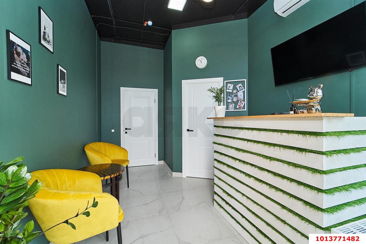 Фото №2: Коммерция 33 м² - Краснодар, Прикубанский внутригородской округ, мкр. Губернский, ул. им. Героя Яцкова И.В., 19к3