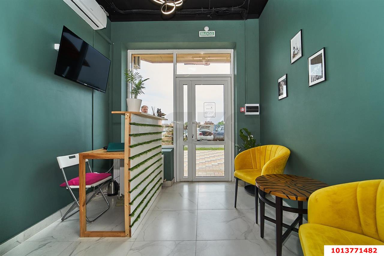 Фото №1: Коммерция 33 м² - Краснодар, Прикубанский внутригородской округ, мкр. Губернский, ул. им. Героя Яцкова И.В., 19к3