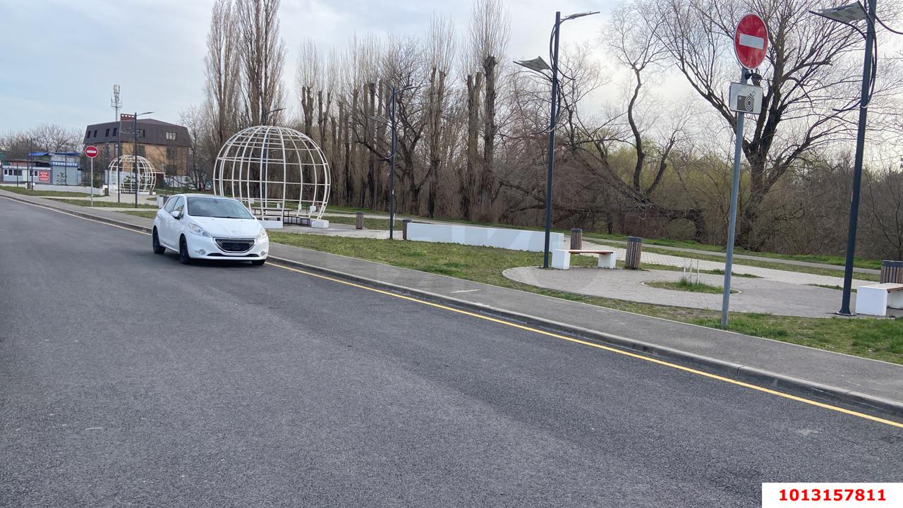 Фото №1: Земельный участок под ИЖС - Краснодар, Центральный внутригородской округ, Западный внутригородской округ, Горогороды, мкр. Центральный, ул. Химзаводская, 16