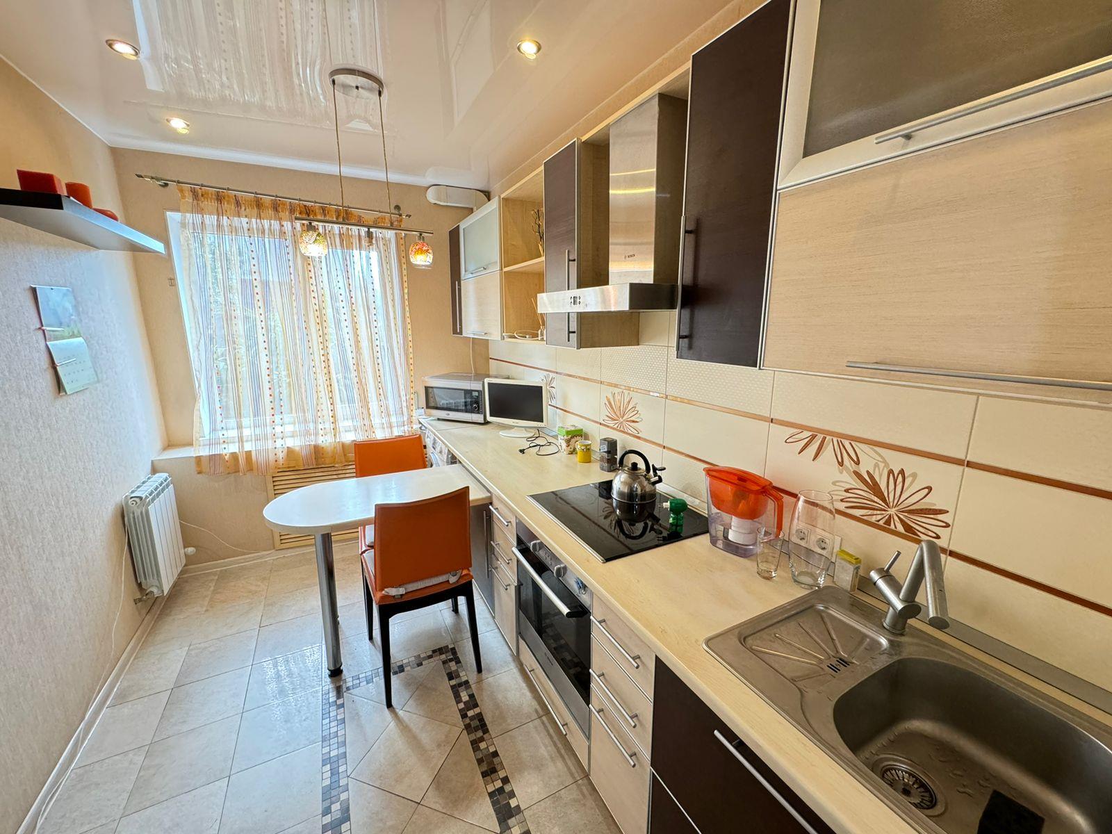 Фото №1: 1-комнатная квартира 35 м² - Краснодар, ул. Алма-Атинская, 2/5