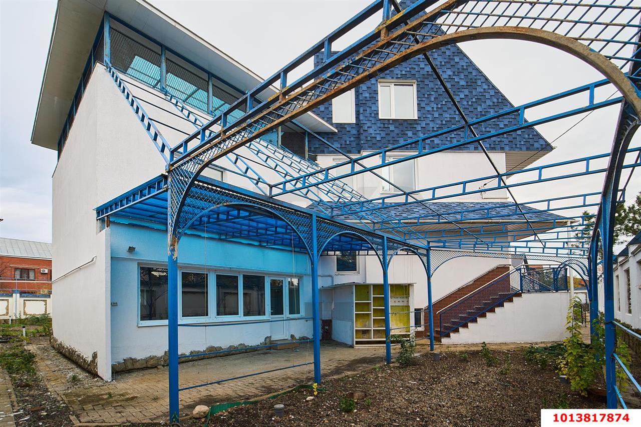 Фото №1: Дом 644 м² + 17.5 сот. - Краснодар, ул. Академическая, 53