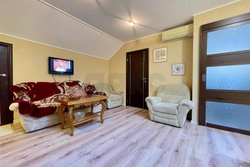 Фото №3: 2-комнатная квартира 80 м² - Краснодар, мкр. Завод Радиоизмерительных Приборов, ул. Узбекская, 19