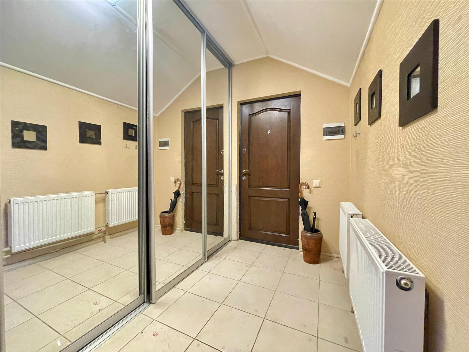 Фото №9: 2-комнатная квартира 80 м² - Краснодар, Прикубанский внутригородской округ, Калинино, мкр. Завод Радиоизмерительных Приборов, ул. Узбекская, 19