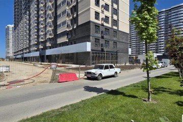 Фото №2: Торговое помещение 73 м² - Краснодар, мкр. Россинского, б-р Адмиралтейский, 1
