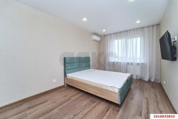 Фото №1: 1-комнатная квартира 45 м² - Краснодар, мкр. жилой комплекс Валентина, ул. имени Дзержинского, 64/2