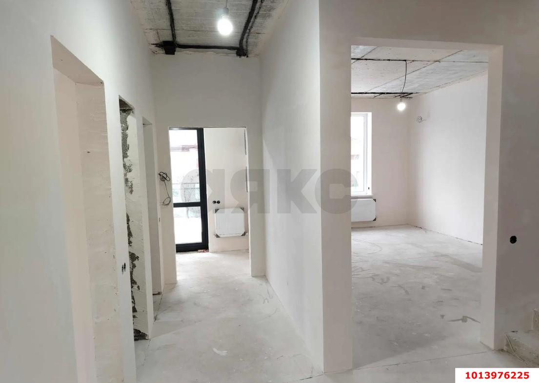 Фото №5: Дом <span class="whitespace-nowrap">162 м²</span> <span class="whitespace-nowrap">+ 3.33 сот.</span>, <span class="whitespace-nowrap">2 эт.</span> - Краснодар, Карасунский внутригородской округ, мкр. Камвольно-суконный Комбинат, пр-д 2-й Сормовский, 100