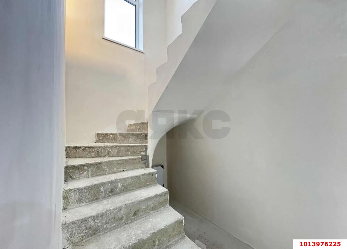Фото №10: Дом <span class="whitespace-nowrap">162 м²</span> <span class="whitespace-nowrap">+ 3.33 сот.</span>, <span class="whitespace-nowrap">2 эт.</span> - Краснодар, Карасунский внутригородской округ, мкр. Камвольно-суконный Комбинат, пр-д 2-й Сормовский, 100