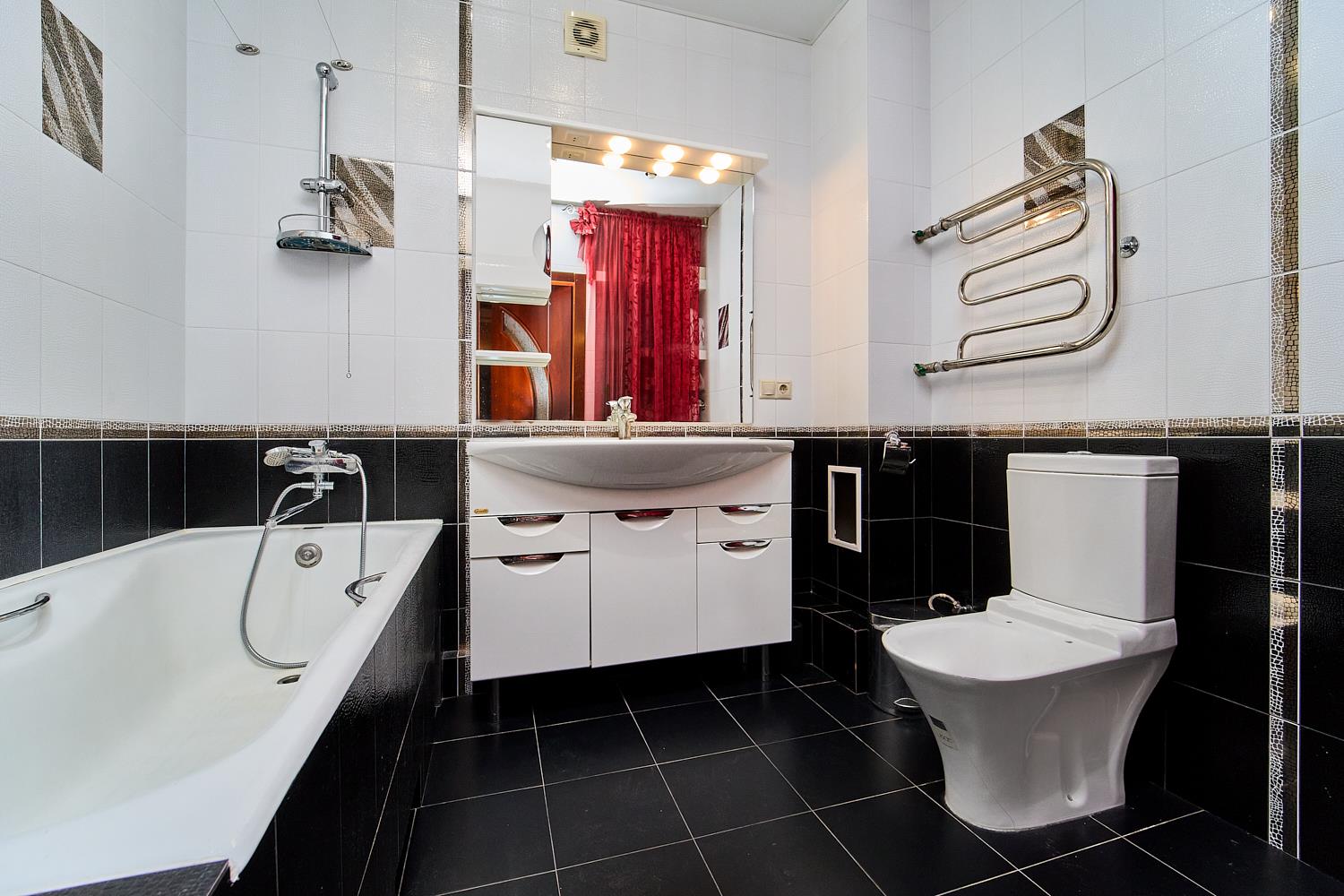 Фото №3: 3-комнатная квартира 120 м² - Краснодар, Прикубанский внутригородской округ, Отделение № 1 совхоза Солнечный, мкр. Фестивальный, ул. Атарбекова, 7