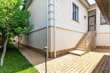 Фото №3: Дом 458 м² - Краснодар, мкр. Прикубанский внутригородской округ, ул. Безкровного, 35