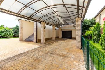 Фото №2: Дом 458 м² - Краснодар, мкр. Прикубанский внутригородской округ, ул. Безкровного, 35