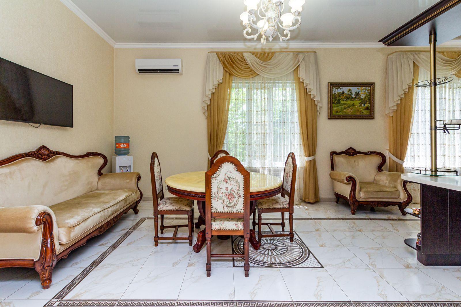 Фото №7: Дом 458 м² + 8 сот. - Краснодар, Завод Радиоизмерительных Приборов, Калинино, имени Петра Метальникова, мкр. Прикубанский внутригородской округ, ул. Безкровного, 35