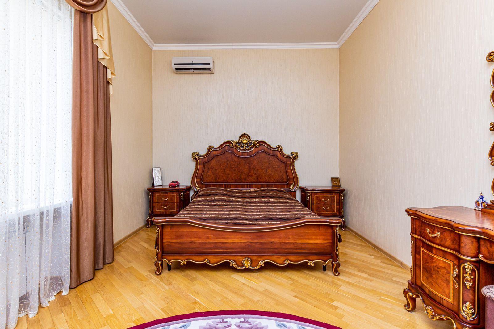 Фото №11: Дом 458 м² + 8 сот. - Краснодар, Завод Радиоизмерительных Приборов, Калинино, имени Петра Метальникова, мкр. Прикубанский внутригородской округ, ул. Безкровного, 35