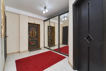 Фото №1: 2-комнатная квартира 77 м² - Краснодар, мкр. Завод Радиоизмерительных Приборов, ул. Домбайская, 7