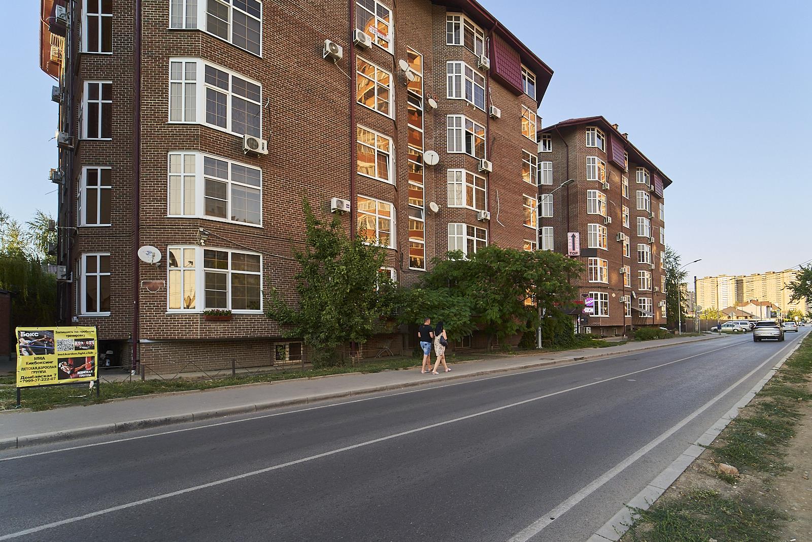 Фото №7: 2-комнатная квартира 77 м² - Краснодар, Прикубанский внутригородской округ, Калинино, мкр. Завод Радиоизмерительных Приборов, ул. Домбайская, 7