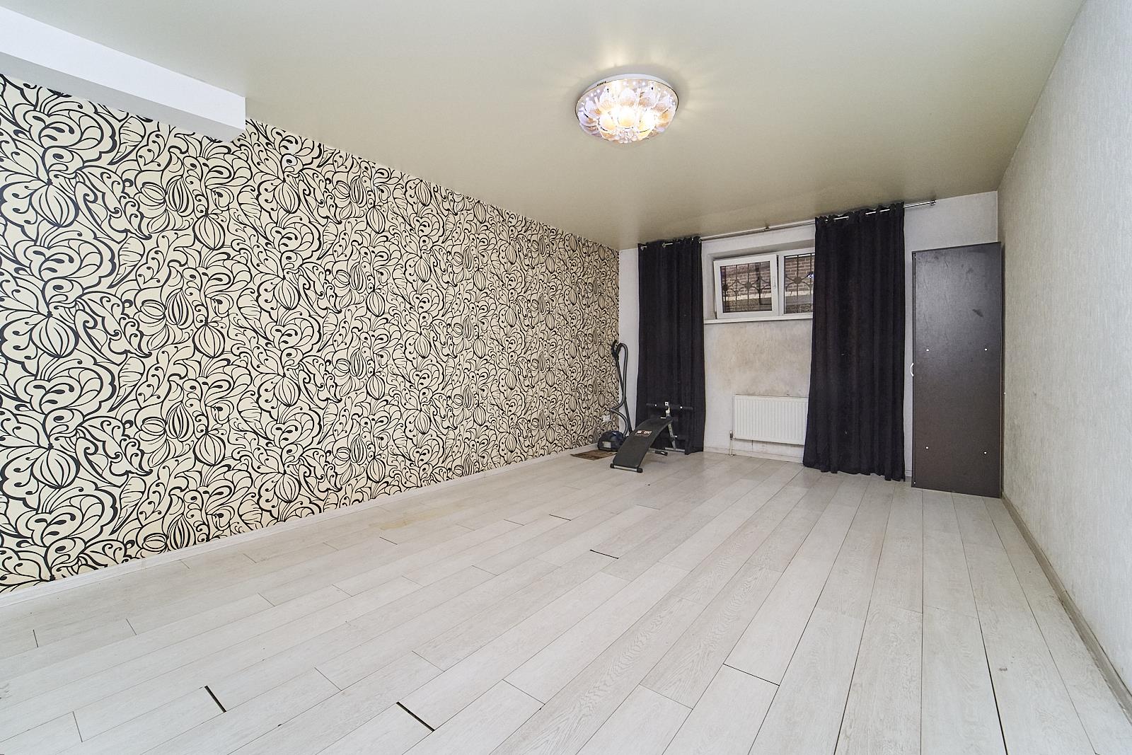 Фото №2: 2-комнатная квартира 77 м² - Краснодар, Прикубанский внутригородской округ, Калинино, мкр. Завод Радиоизмерительных Приборов, ул. Домбайская, 7