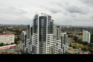 Фото №1: Коммерция 84 м² - Краснодар, мкр. жилой комплекс Сограт, ул. Красных Партизан, 4/15