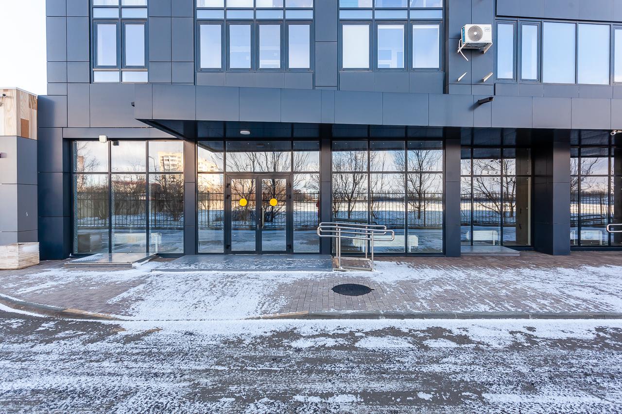 Фото №3: Коммерция 84 м² - Краснодар, Прикубанский внутригородской округ, Микрохирургии глаза, мкр. жилой комплекс Сограт, ул. Красных Партизан, 4/15