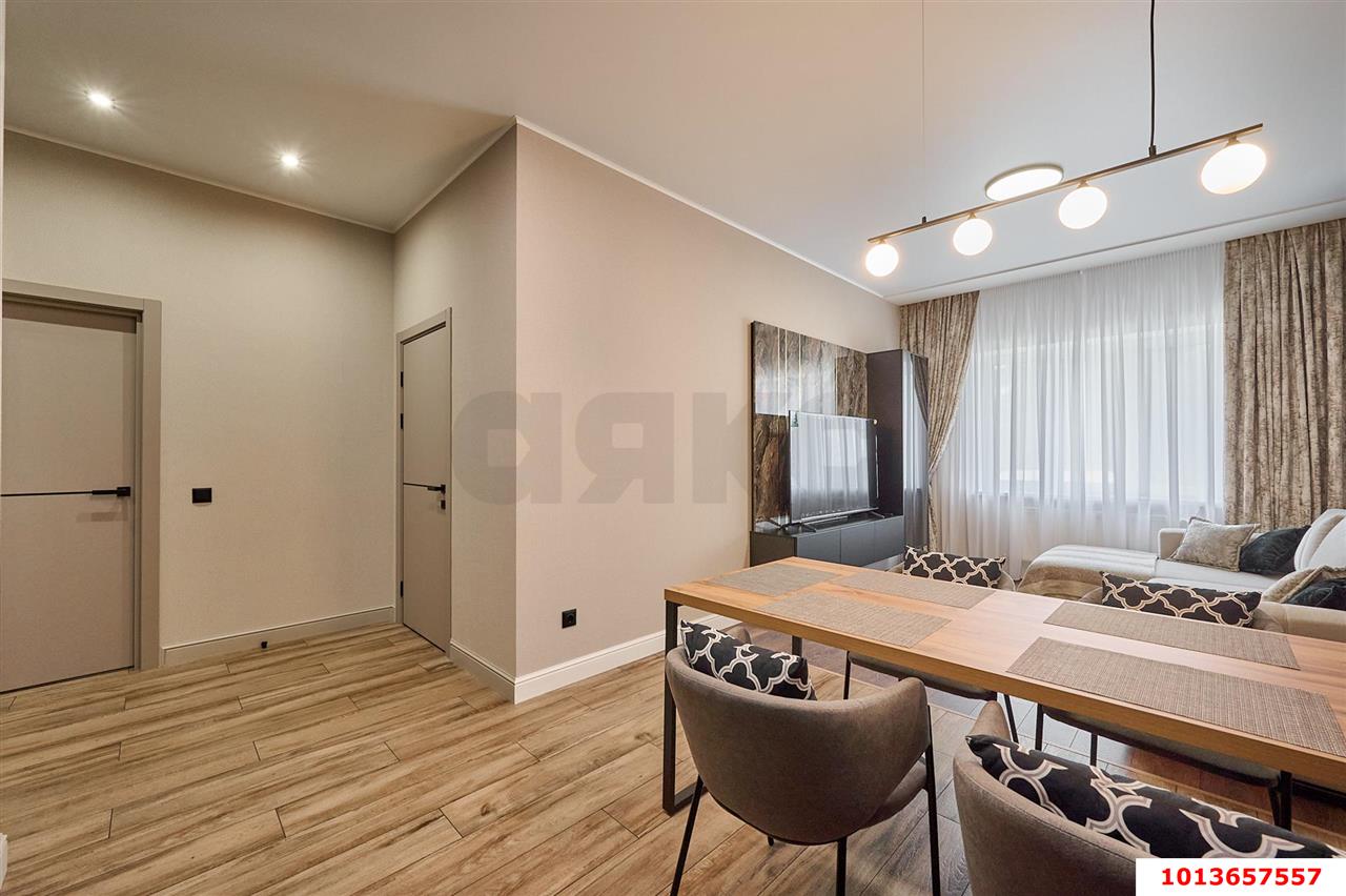 Фото №1: 2-комнатная квартира 80 м² - Краснодар, Гидростроителей, ул. Невкипелого, 18к1