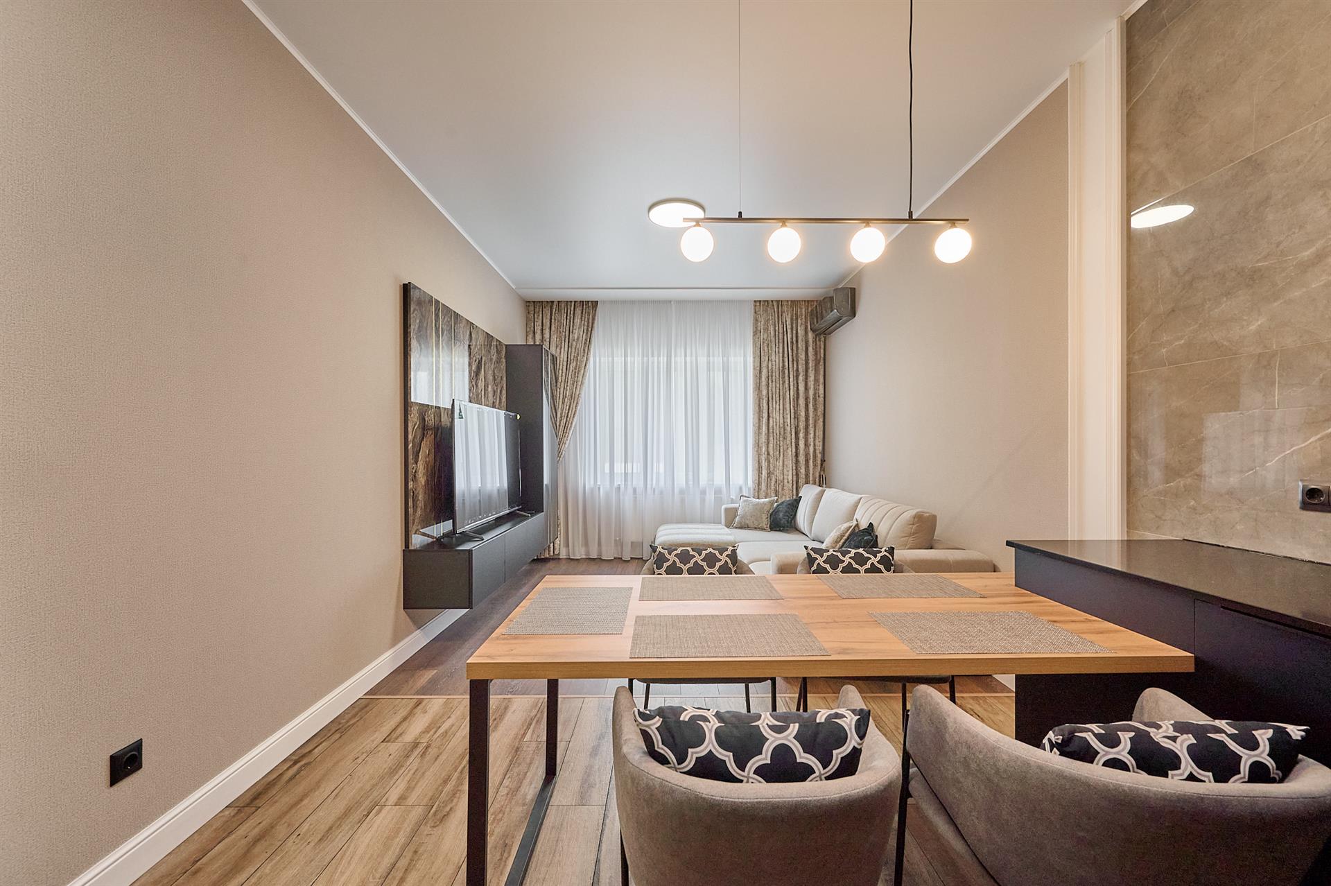 Фото №4: 2-комнатная квартира 80 м² - Краснодар, Карасунский внутригородской округ, жилой комплекс Поющие Фонтаны, мкр. Гидростроителей, ул. Невкипелого, 18к1