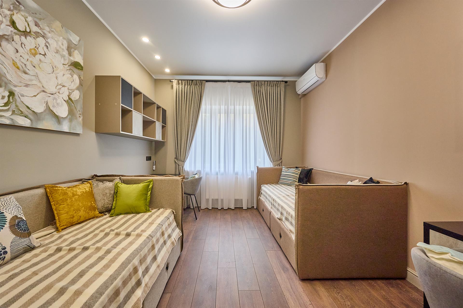 Фото №10: 2-комнатная квартира 80 м² - Краснодар, Карасунский внутригородской округ, жилой комплекс Поющие Фонтаны, мкр. Гидростроителей, ул. Невкипелого, 18к1