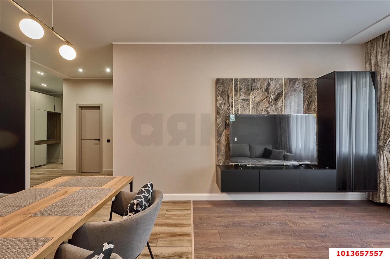 Фото №2: 2-комнатная квартира 80 м² - Краснодар, Гидростроителей, ул. Невкипелого, 18к1