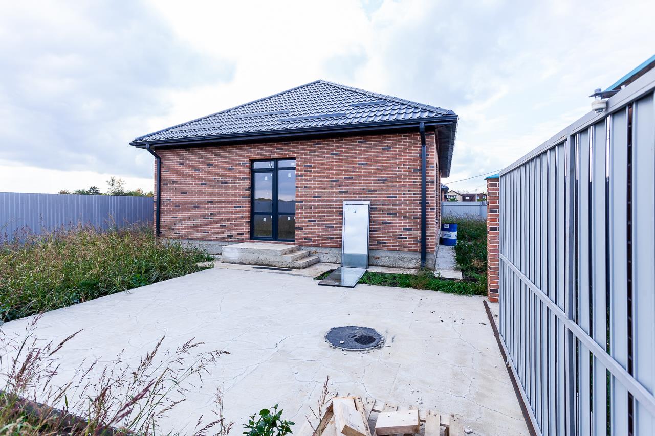 Фото №4: Дом 84 м² + 4.6 сот. - Примаки, Центральный внутригородской округ, Западный внутригородской округ, Центральный, Прикубанский внутригородской округ, мкр. Славянский, 1