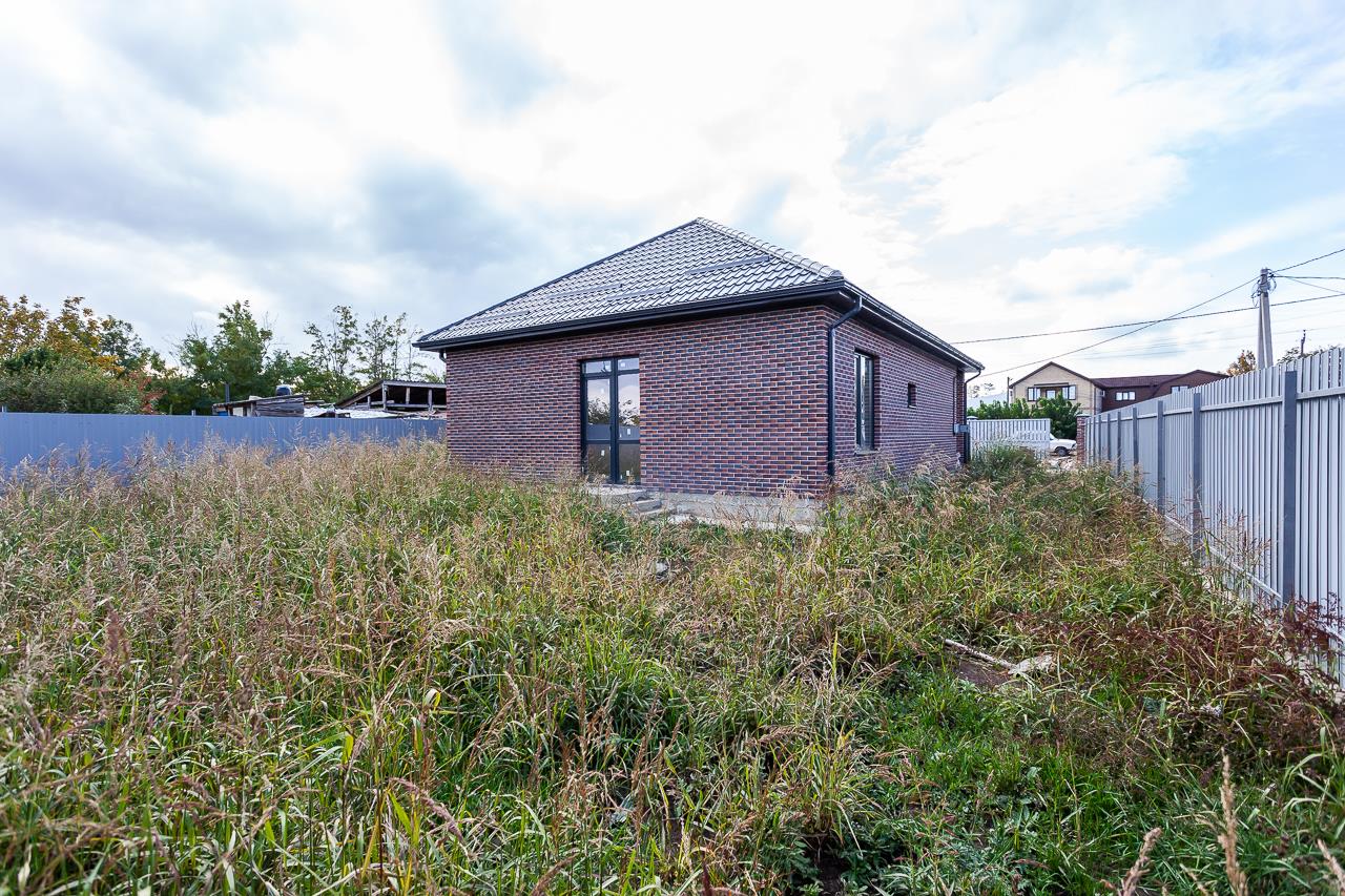 Фото №4: Дом 85 м² + 4.7 сот. - Примаки, Центральный внутригородской округ, Западный внутригородской округ, Центральный, Прикубанский внутригородской округ, мкр. Славянский, 1