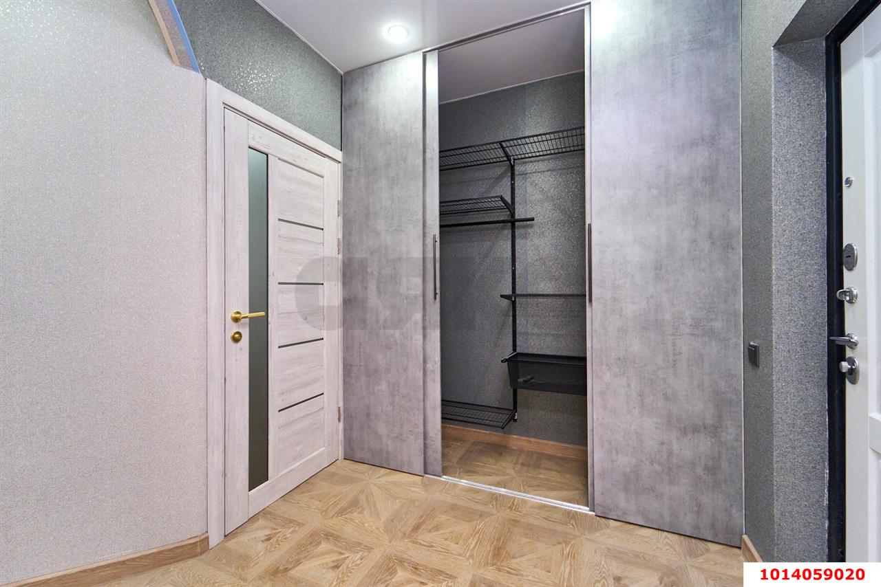 Фото №6: 1-комнатная квартира <span class="whitespace-nowrap">30 м²</span>, <span class="whitespace-nowrap">12/25 эт.</span> - Краснодар, Центральный внутригородской округ, Табачная Фабрика, мкр. ЖК Все Свои Вип, ул. Колхозная, 5/2