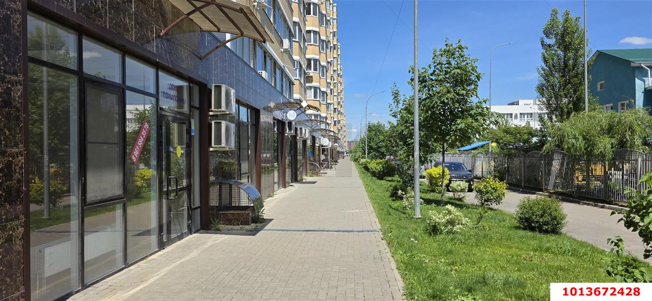 Фото №3: Торговое помещение 65 м² - Краснодар, Светлоград, ул. Красных Партизан, 1/4к11