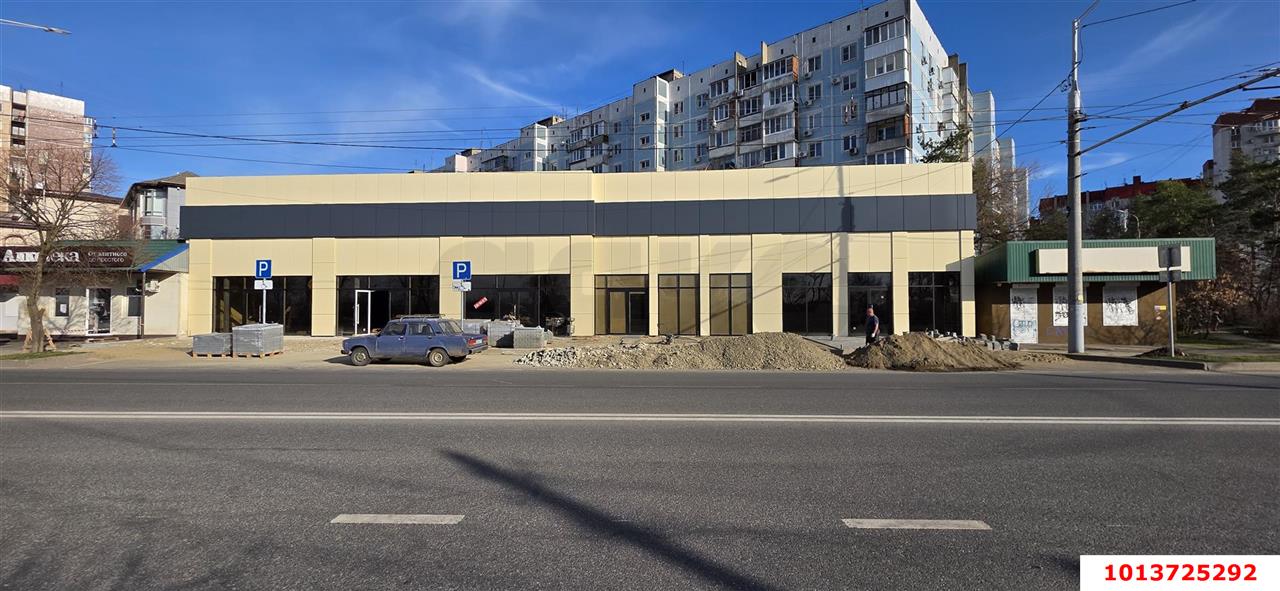 Фото №1: Торговое помещение 106 м² - Краснодар, Юбилейный, ул. 70-летия Октября, 8А