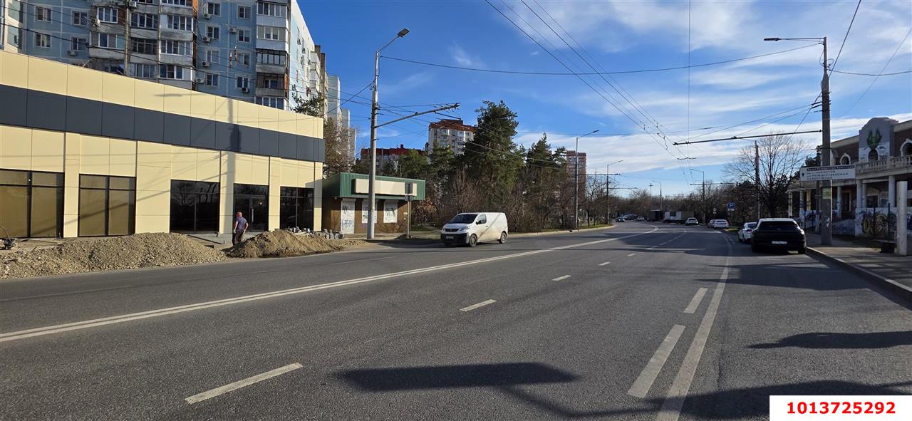 Фото №3: Торговое помещение 106 м² - Краснодар, Юбилейный, ул. 70-летия Октября, 8А