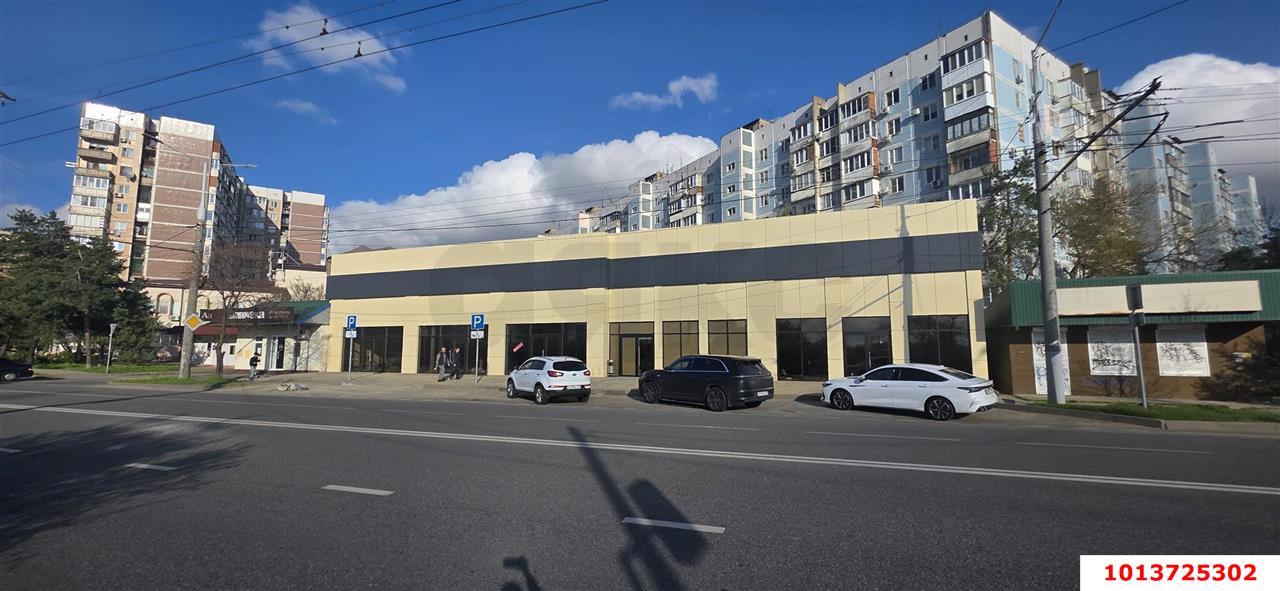 Фото №1: Торговое помещение 129 м² - Краснодар, Юбилейный, ул. 70-летия Октября, 8А