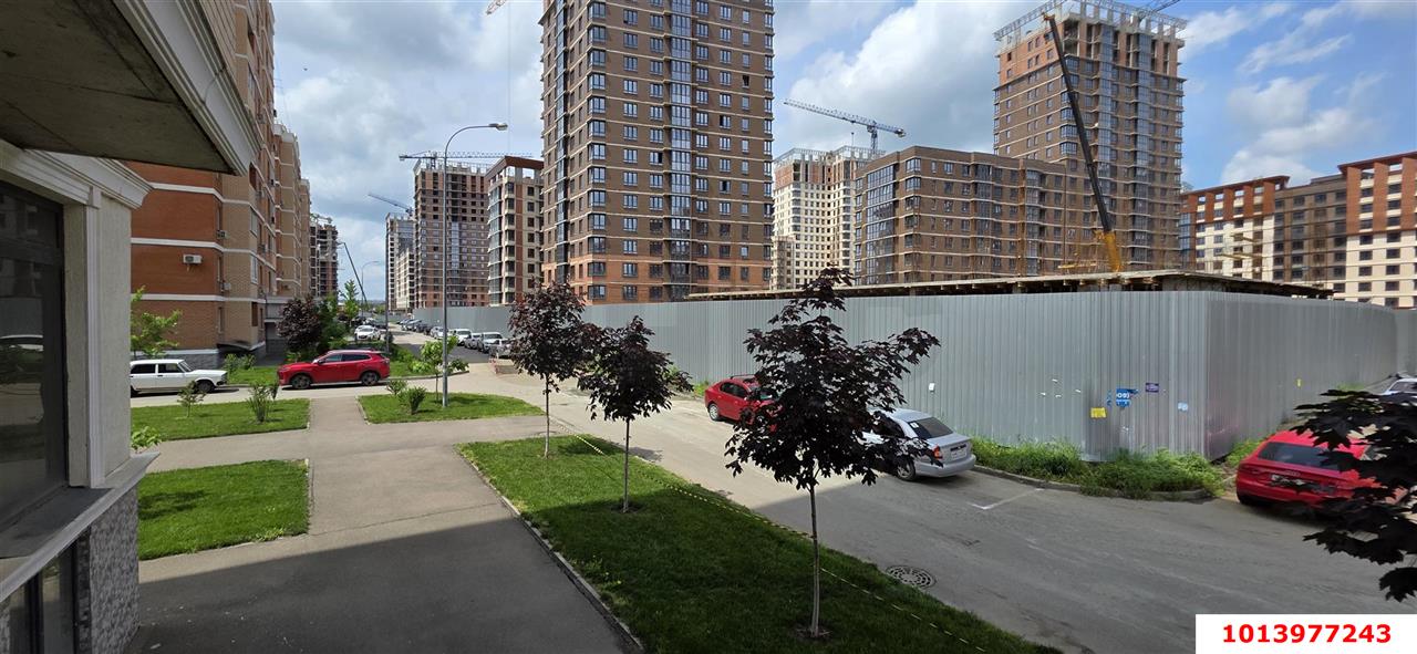 Фото №3: Торговое помещение 172 м² - Краснодар, жилой комплекс Лиговский, ул. Героя Пешкова, 3