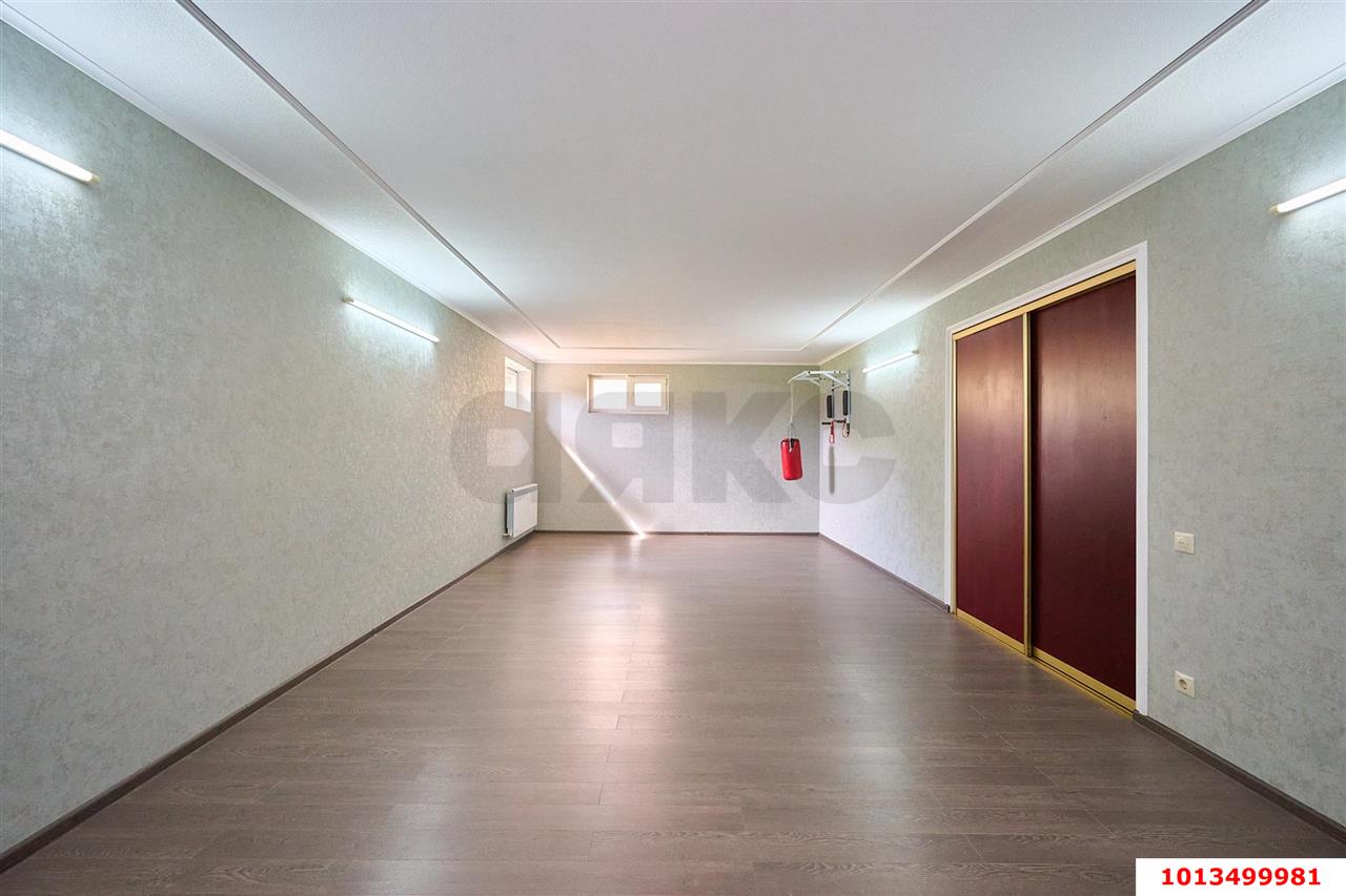 Фото №37: Дом 271 м² + 10 сот. - Краснодар, 2-я Площадка, ул. Степана Коцура