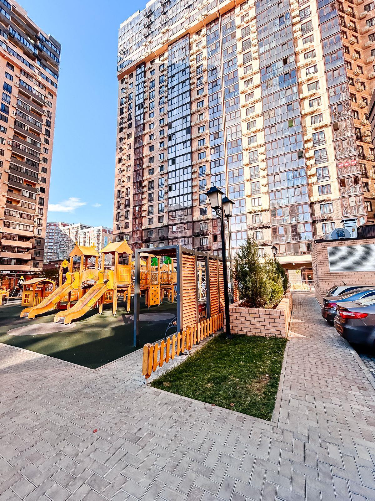 Фото №1: 3-комнатная квартира 75 м² - Краснодар, Западный внутригородской округ, Фестивальный, мкр. жилой комплекс Маршал, ул. Гаражная, 87