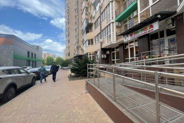 Фото №2: Торговое помещение 52 м² - Краснодар, ж/м имени Демьяна Бедного, ул. Степная, 1/1