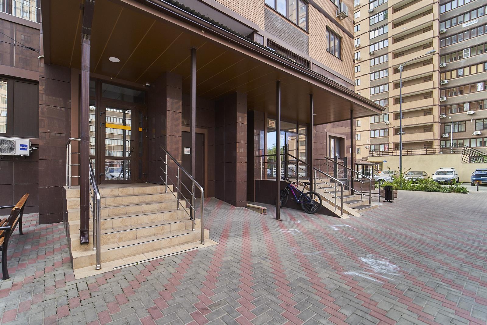 Фото №11: 3-комнатная квартира 92 м² - Краснодар, ЖК Октябрьский, Центральный внутригородской округ, Западный внутригородской округ, жилой комплекс Центральный, мкр. Центральный, ул. Октябрьская, 181/2к3