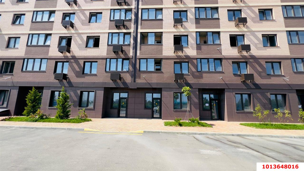 Фото №1: Торговое помещение 256 м² - Краснодар, жилой комплекс Новые Сезоны, ул. Скандинавская, 1к2