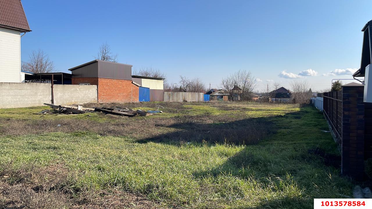 Фото №2: Земельный участок под ИЖС - Васюринская, жилой комплекс Уютный, мкр. Карасунский внутригородской округ, ул. Железнодорожная, 126