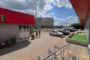 Фото №4: Торговое помещение 137 м² - Краснодар, мкр. Краевая Клиническая Больница, ул. Домбайская, 4/2