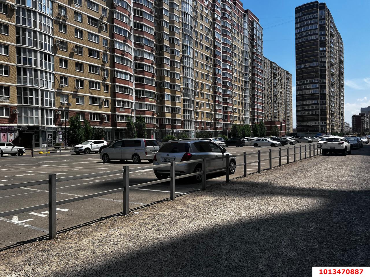 Фото №9: Коммерция 129 м² - Краснодар, Прикубанский внутригородской округ, Завод Радиоизмерительных Приборов, жилой комплекс Времена Года 3, мкр. имени Петра Метальникова, ул. Цезаря Куникова, 24к1