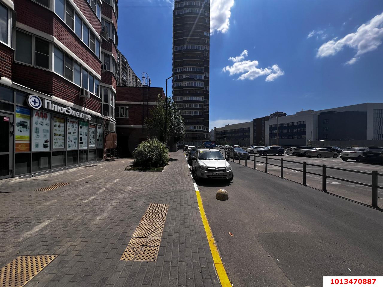 Фото №7: Коммерция 129 м² - Краснодар, Прикубанский внутригородской округ, Завод Радиоизмерительных Приборов, жилой комплекс Времена Года 3, мкр. имени Петра Метальникова, ул. Цезаря Куникова, 24к1