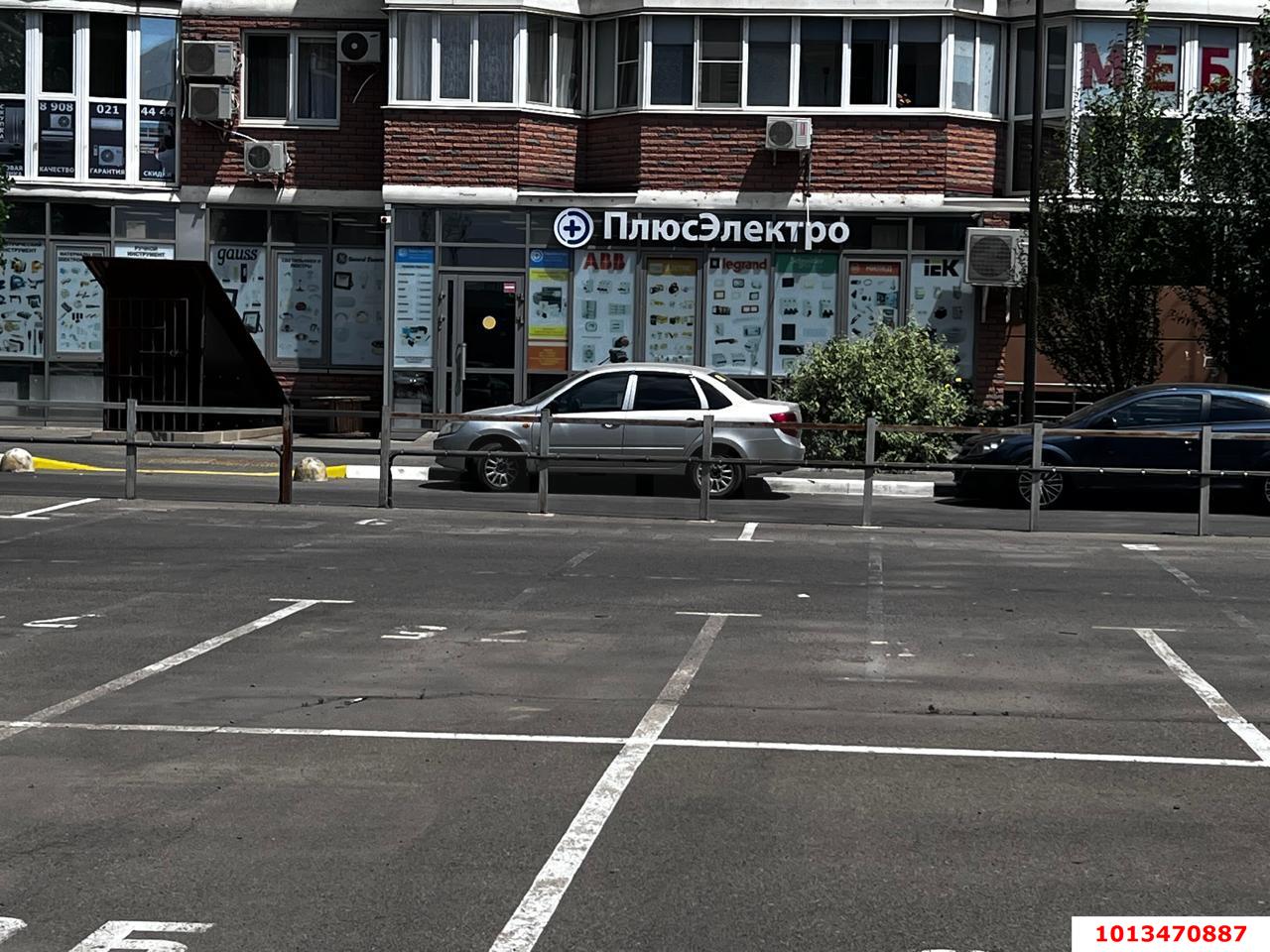 Фото №5: Коммерция 129 м² - Краснодар, Прикубанский внутригородской округ, Завод Радиоизмерительных Приборов, жилой комплекс Времена Года 3, мкр. имени Петра Метальникова, ул. Цезаря Куникова, 24к1