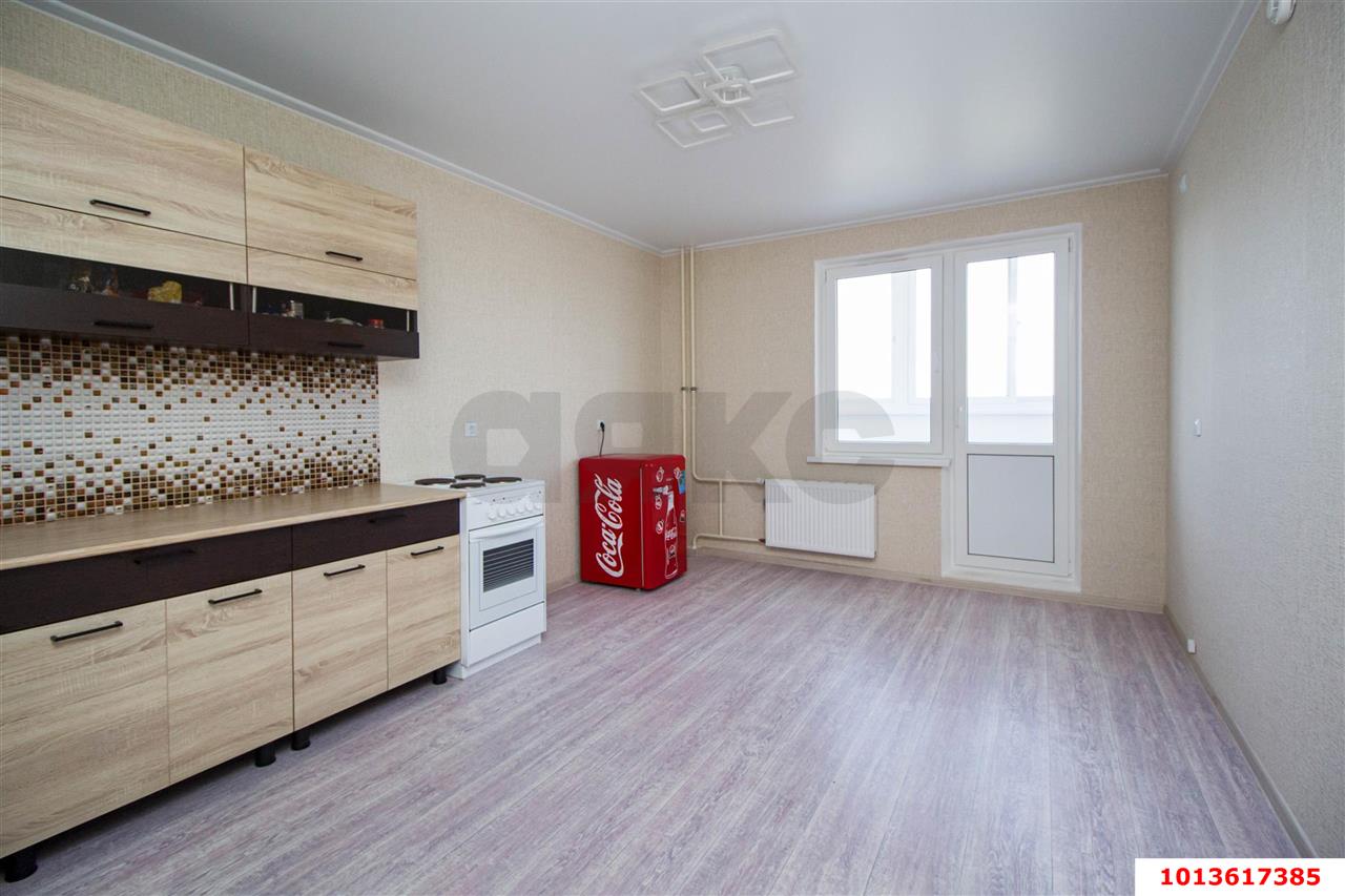 Фото №1: 2-комнатная квартира 70 м² - Краснодар, жилой комплекс Квартал № 6, ул. имени Героя Советского Союза Якова Кобзаря, 2