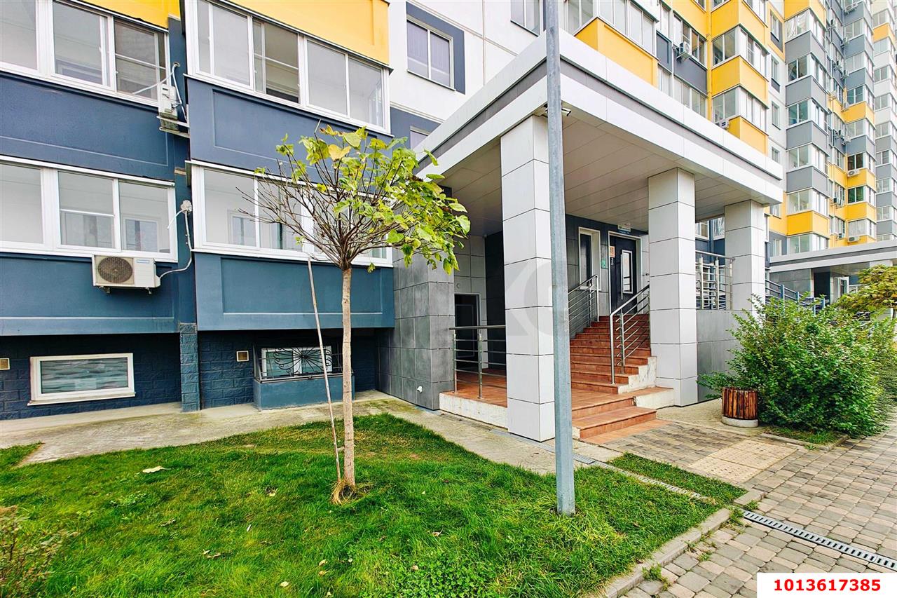 Фото №2: 2-комнатная квартира 70 м² - Краснодар, жилой комплекс Квартал № 6, ул. имени Героя Советского Союза Якова Кобзаря, 2