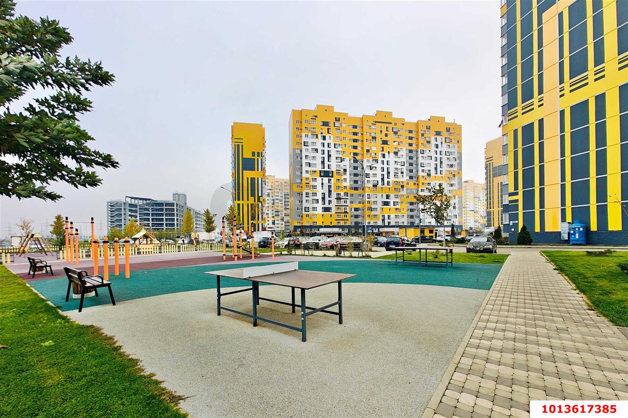 Фото №1: 2-комнатная квартира 70 м² - Краснодар, жилой комплекс Квартал № 6, ул. имени Героя Советского Союза Якова Кобзаря, 2