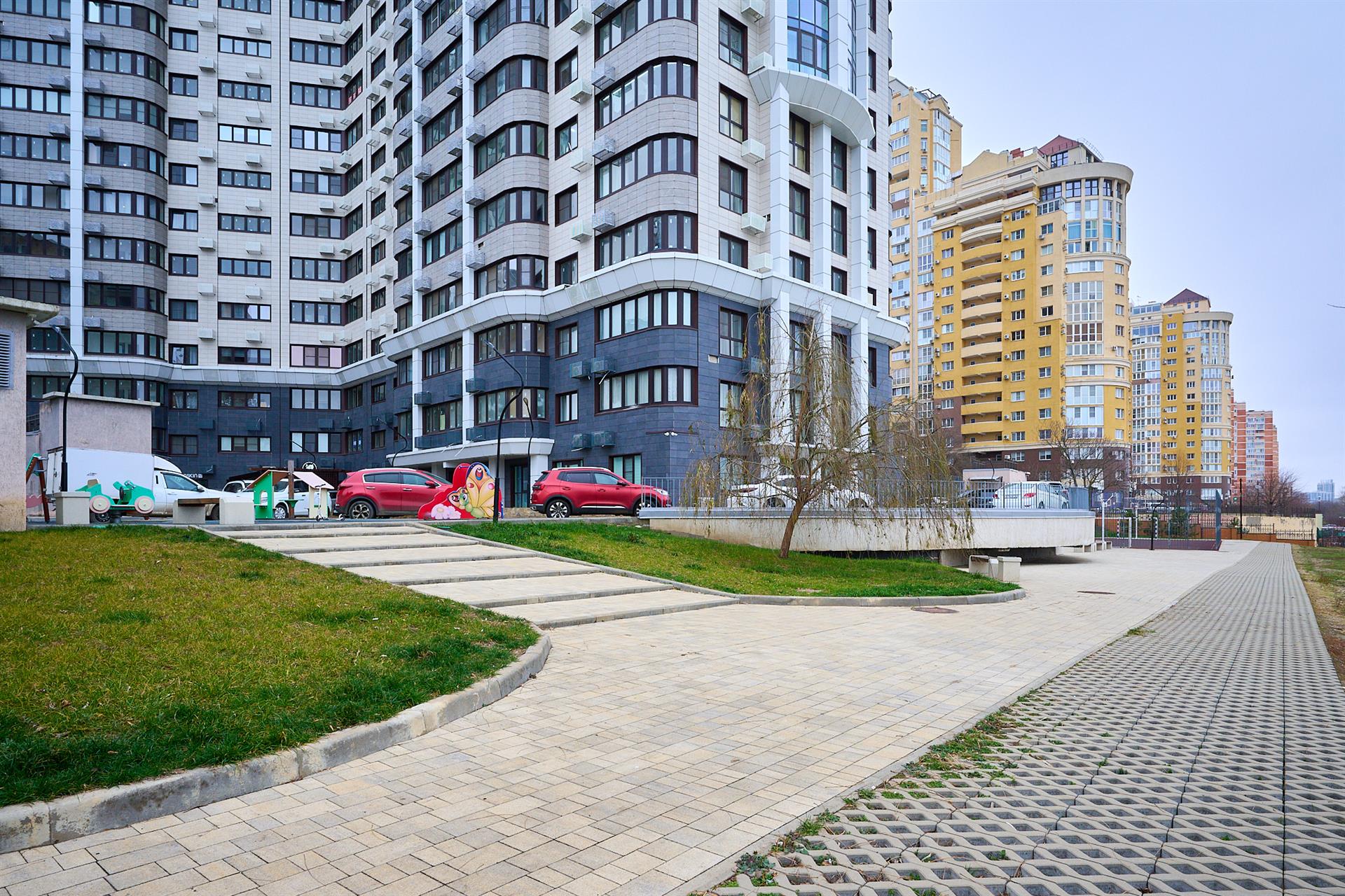 Фото №1: 3-комнатная квартира 114 м² - Краснодар, Кожзавод, жилой комплекс Резиденция, мкр. Западный внутригородской округ, ул. Кожевенная, 22