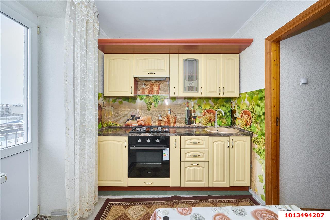 Фото №1: 2-комнатная квартира 60 м² - Энем, Прикубанский внутригородской округ, Завод Радиоизмерительных Приборов, мкр. имени Петра Метальникова, ул. Красная, 17