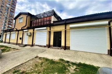 Фото №1: Дом 306 м² - Краснодар, мкр. Кожзавод, ул. Володи Головатого, 181