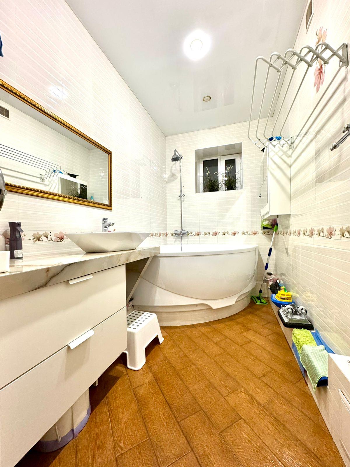 Фото №32: 5+-комнатная квартира 200 м² - Краснодар, Центральный внутригородской округ, мкр. Дубинка, ул. Ставропольская, 178